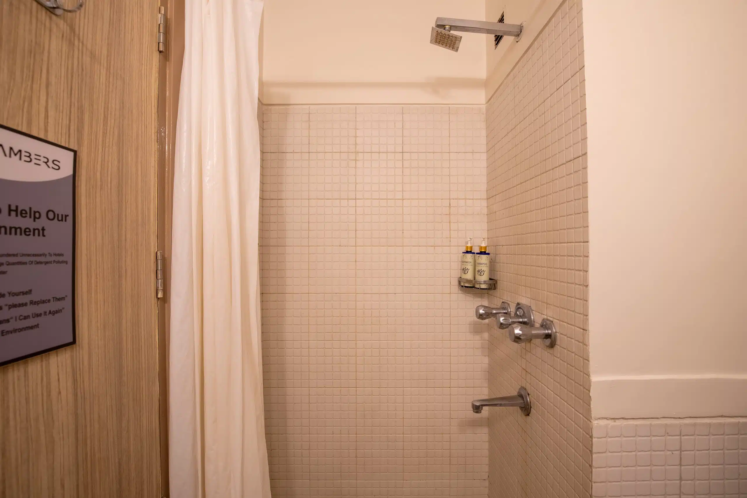 Premium 1 BHK Serviced Apartment sec 40