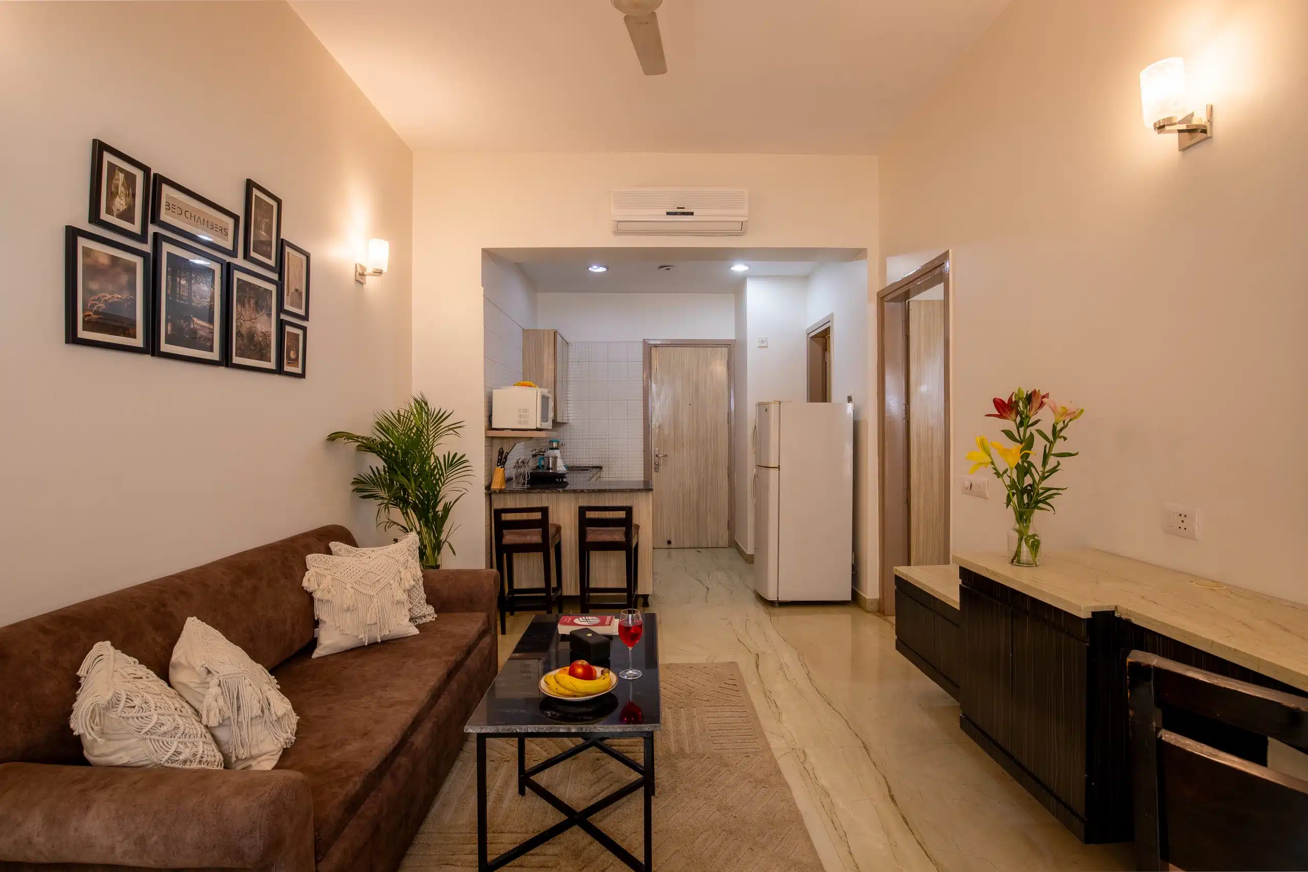 Premium 1 BHK Serviced Apartment sec 40