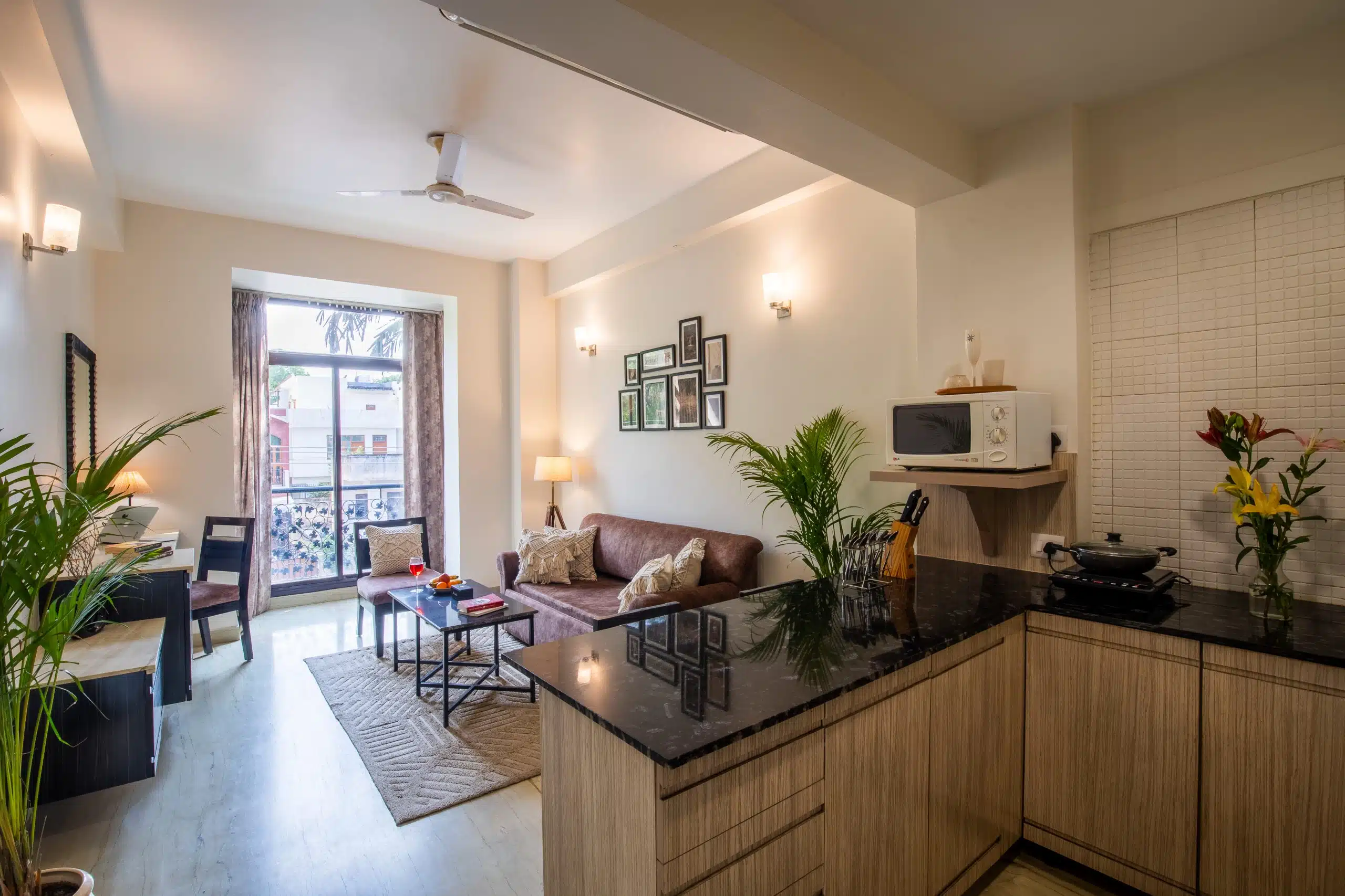 Premium 1 BHK Serviced Apartment sec 40