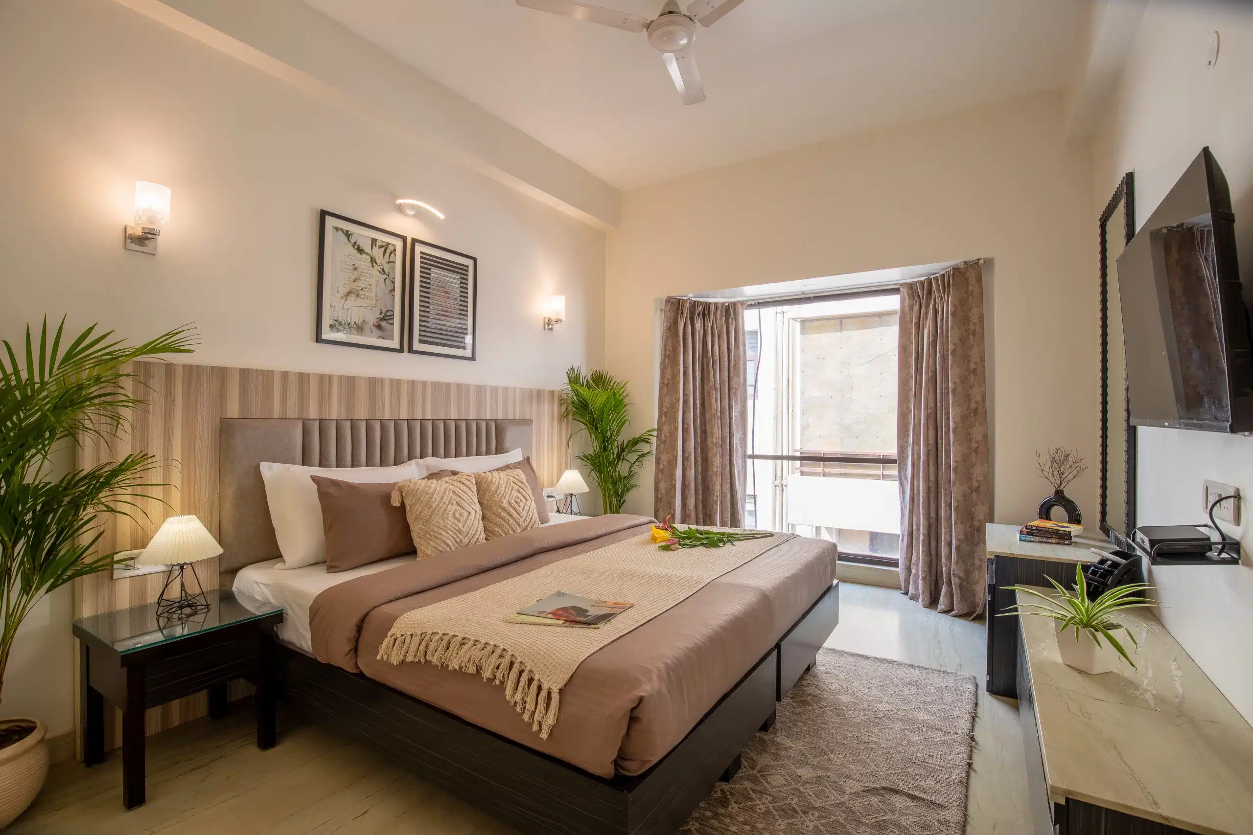 Premium 1 BHK Serviced Apartment sec 40