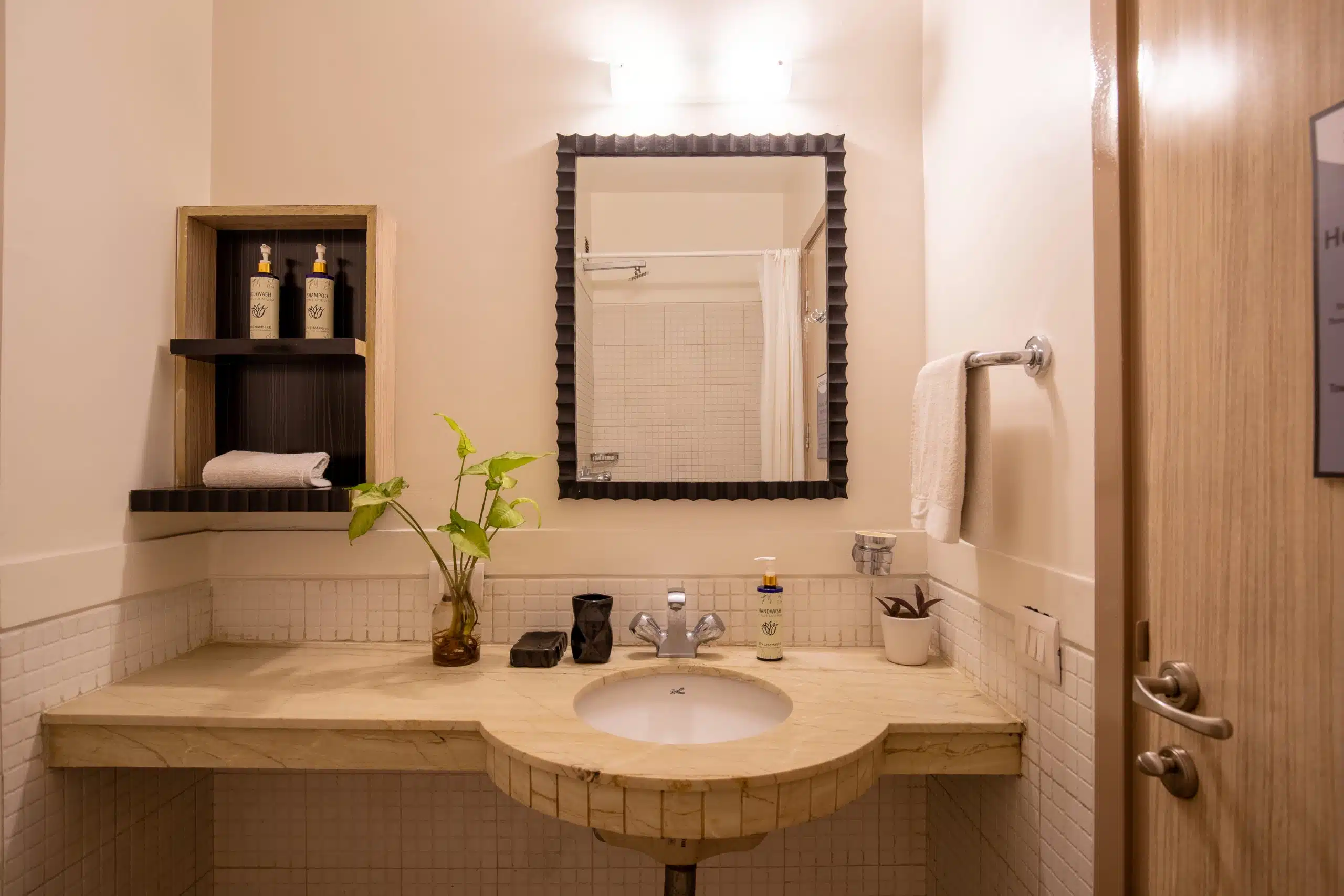 Bathroom - Bedchambers Service Apartment Near Sector 40 Gurgaon
