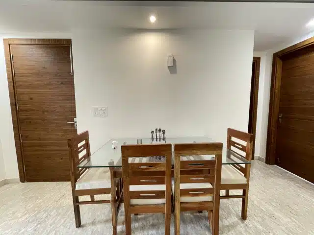 Dining Table - Bedchambers service apartment, ardecity