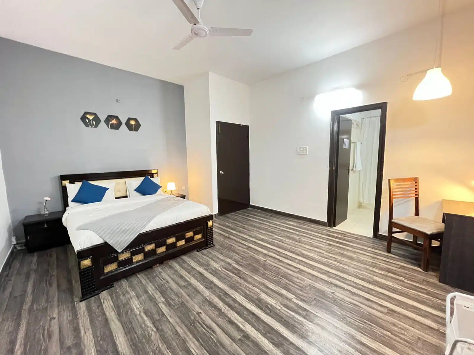 Bedroom, 1 Bhk service apartment with balcony (Jubilee Hills)