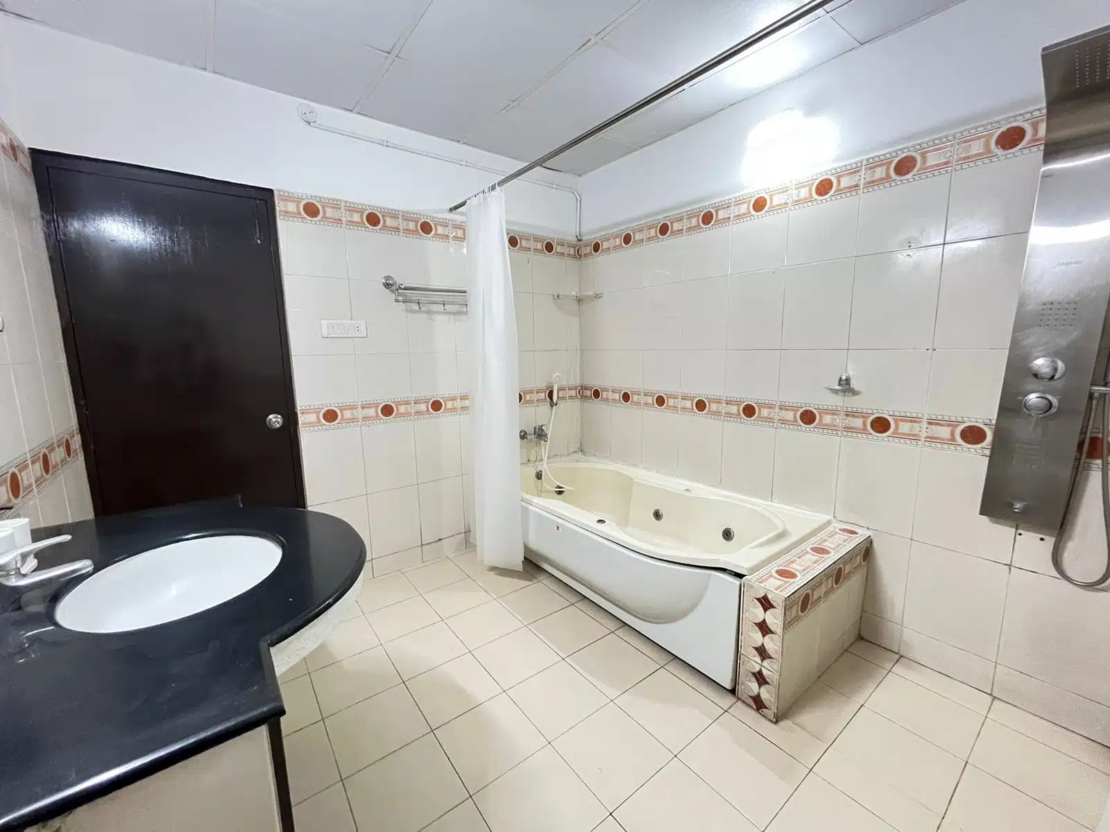 Bathtub, 1 BHK Service apartment with Bathtub & Balcony