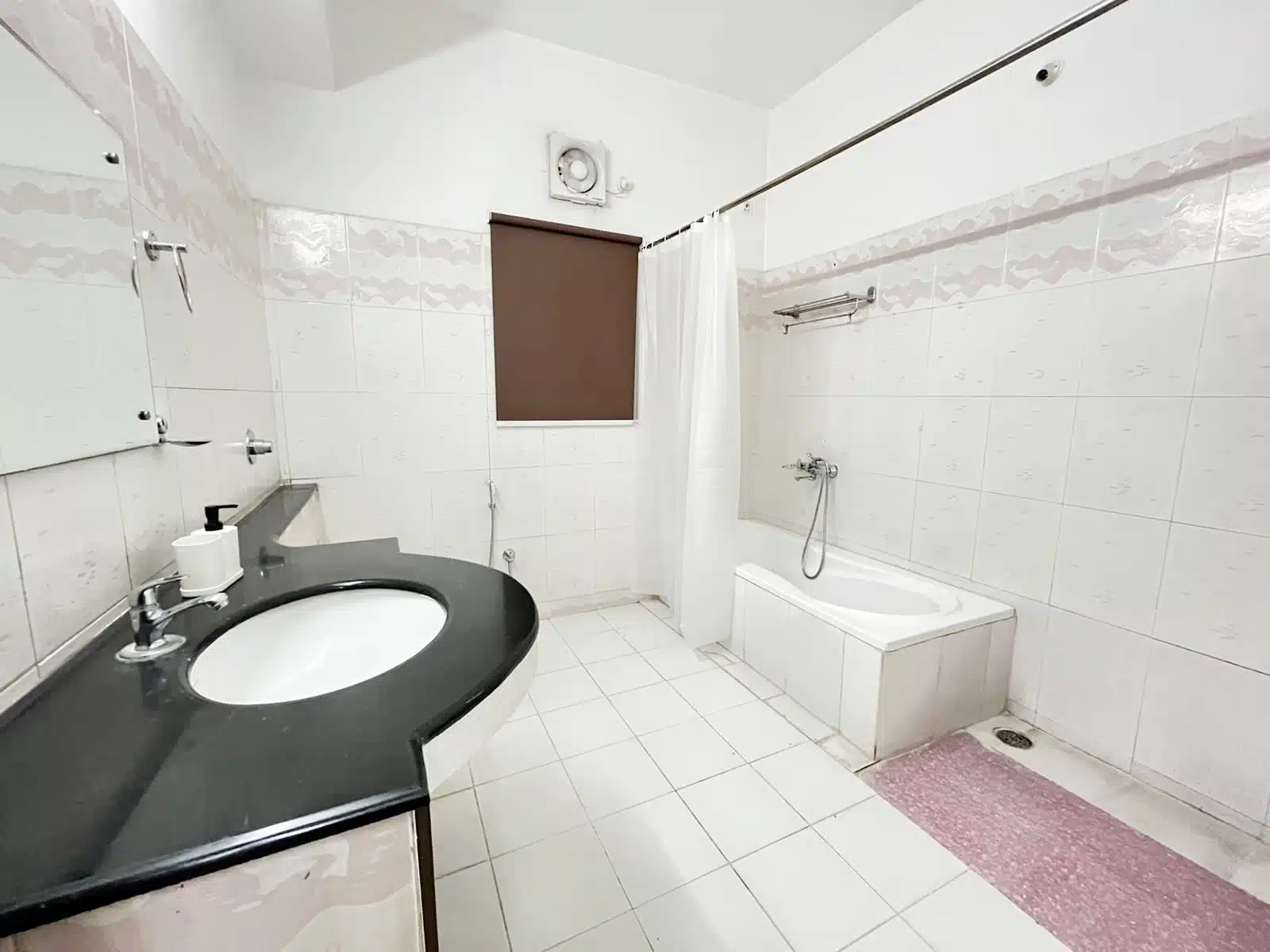 Bathroom with bath tub, studio service apartment with bathtub (Jubilee hills)