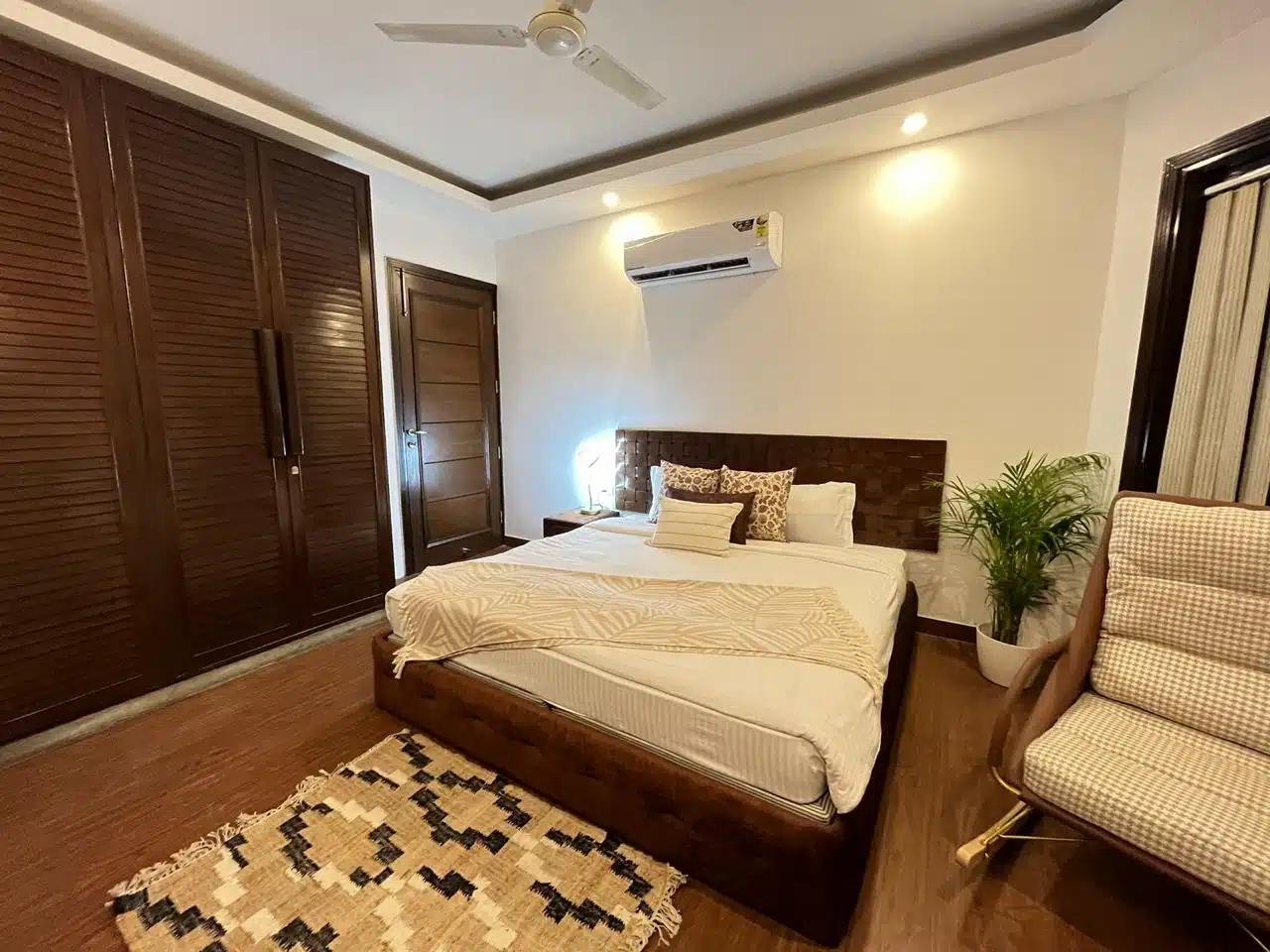 3 BHK Bechambers Service Apartment, South Ex, Bedroom 3
