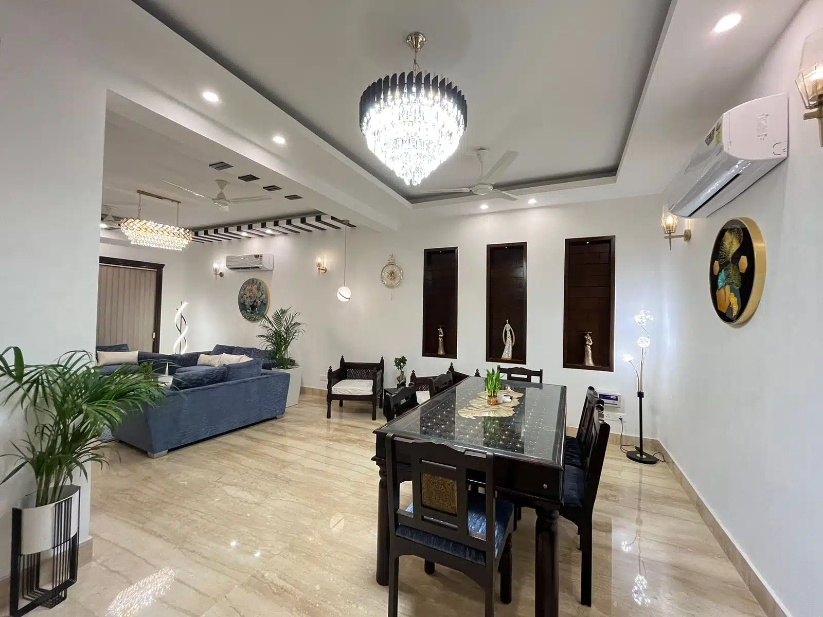 Dining room of 3 BHK Bedchambers Service Apartment SOuth Extension